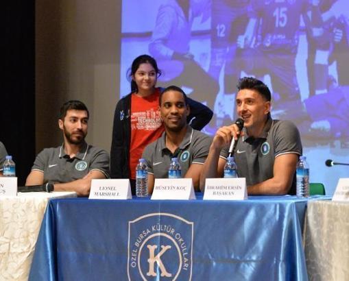 Bursa BŞB Erkek Voleybol Takımı öğrencilerle buluştu