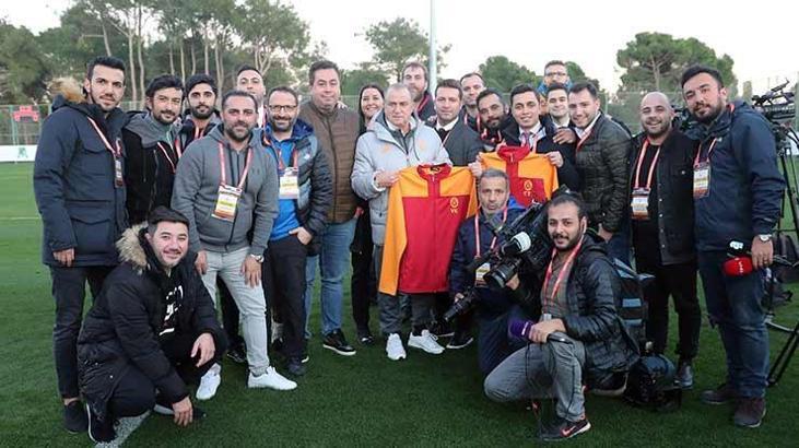 Terim'den gazetecilere kutlama