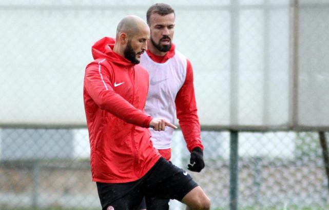 Antalyaspor'da Kudryashov ilk antrenmanına çıktı