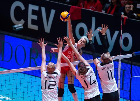 A Milli Kadın Voleybol Takımımız, Almanya'ya kaybetti: 3-1