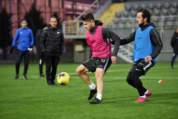 Denizlispor'un Antalya kampı sürüyor