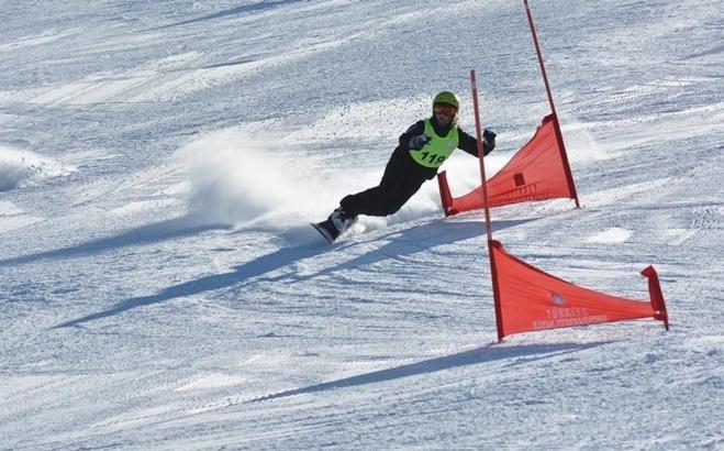 Snowboard'ın kalbi Erciyes'te attı