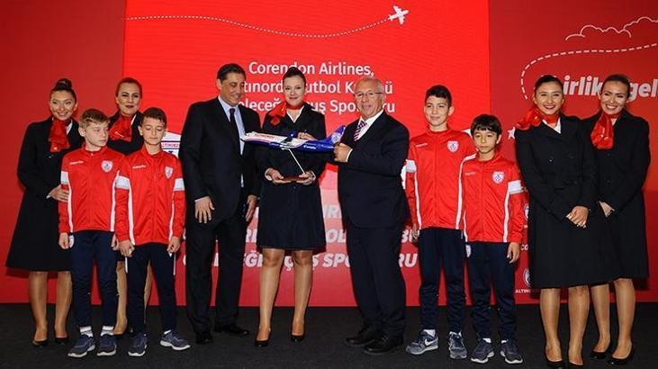 Corendon Airlines, Altınordu Futbol Kulübü'nün “Geleceğe Uçuş” sponsoru oldu