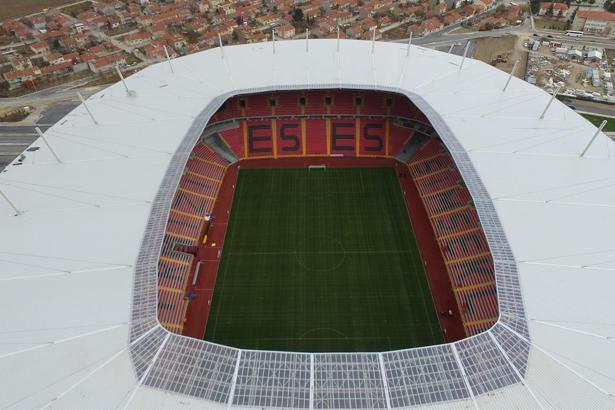 Yeni Eskişehirspor Stadı 'kar hasarı' nedeniyle kapatıldı