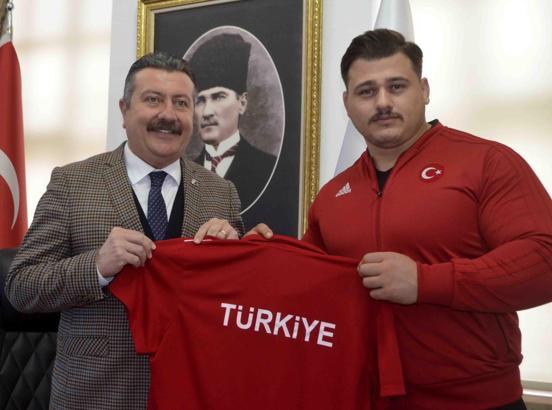 Rıza Kayaalp: Devletimize vefa borcumu ödemeye çalışıyorum