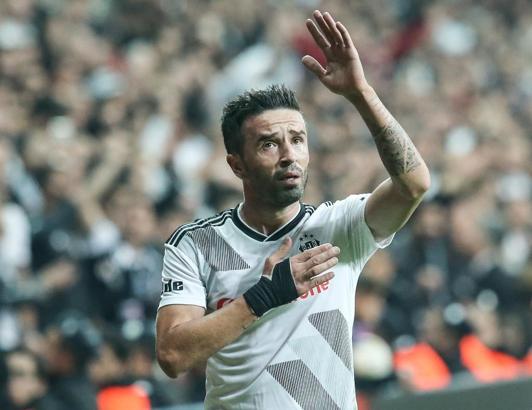 Beşiktaş'ta Gökhan Gönül gelişmesi!