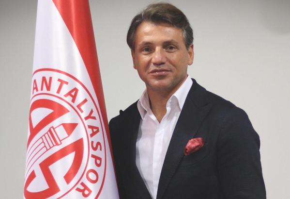 Antalyaspor'da Tamer Tuna dönemi resmen başladı