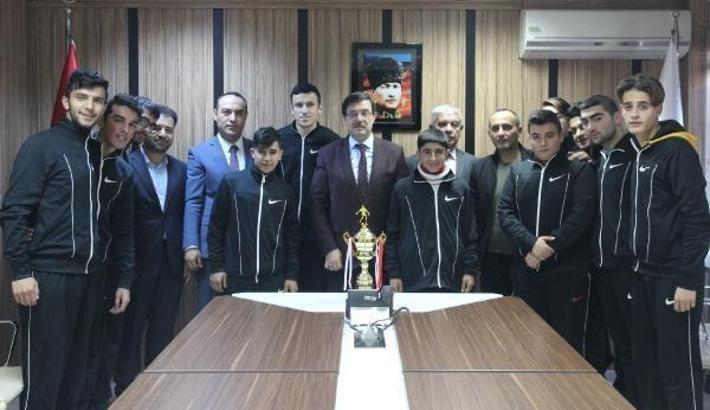 Özel sporculardan Dülger'e ziyaret