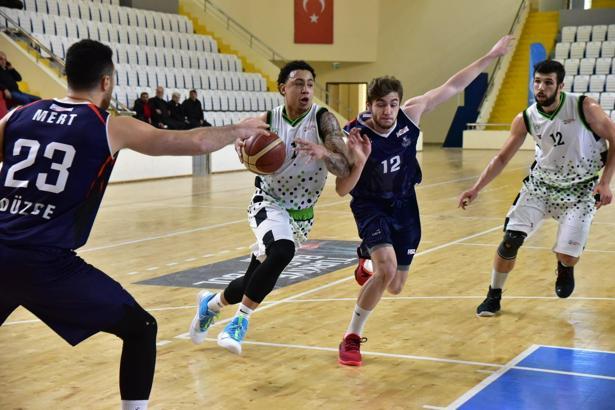 Manisa Büyükşehir Belediyespor'da Isiah Umipig fark yaratıyor
