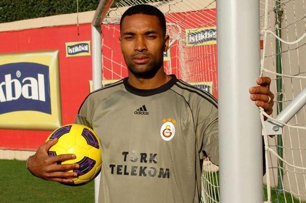 Eski Galatasaraylı Robinzon Zapata hâlâ imza atıyor!
