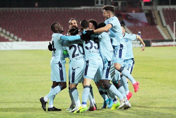 Adana Demirspor, Balıkesirspor'a acımadı