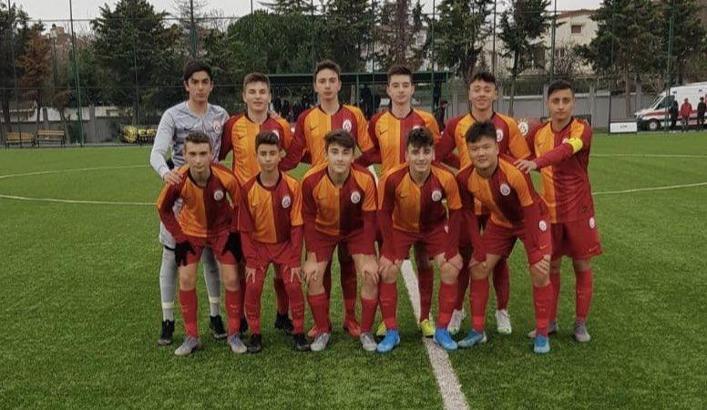 Galatasaray'dan altyapıda iki zafer birden