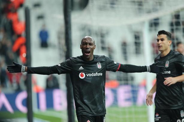 Atiba Hutchinson: Bir sezon daha oynarım