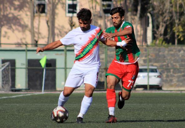 Karşıyakalı Mustafa Aşan ve Cenk Özbey en iyi 11'de