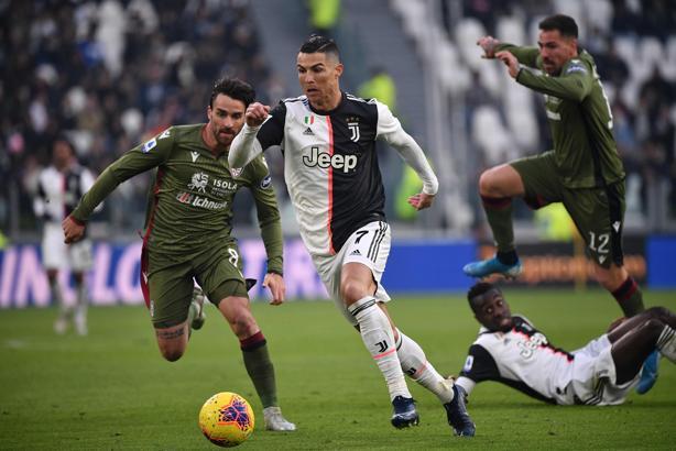 Cristiano Ronaldo yıldızlaştı, Juventus farka koştu