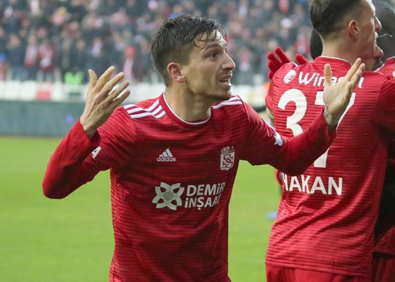 Mert Hakan Yandaş'dan transfer açıklaması