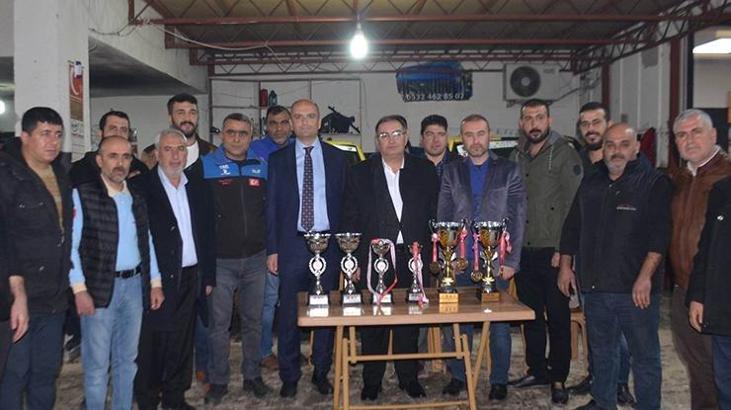 Kilis Hür Off Road Kulübü plaket ile ödüllendirildi