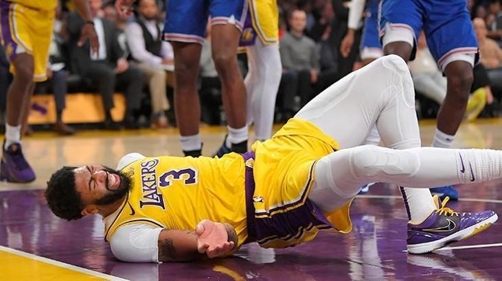 Los Angeles Lakers'ta şok! Davis sakatlandı