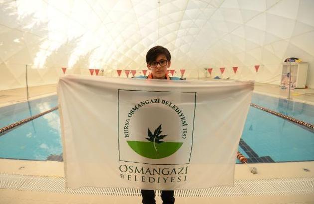 Osmangazili yüzücüden bronz madalya