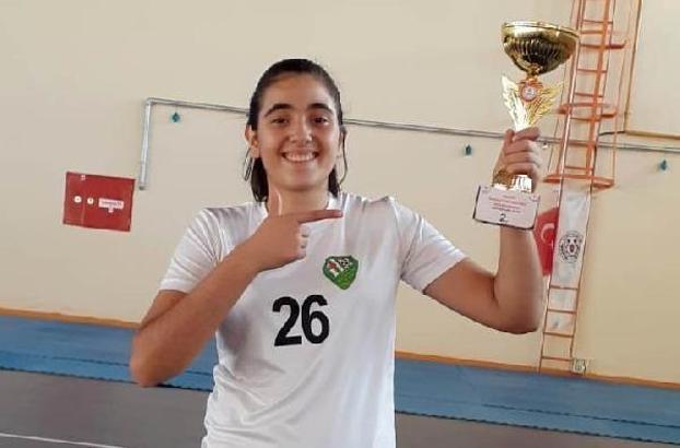 Altınova Belediyespor'da İrem Diyarbakırlı sevinci