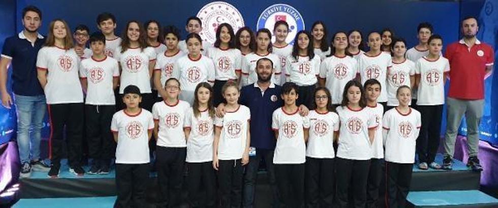 Antalyaspor, yüzmede 10 Türkiye şampiyonluğu kazandı