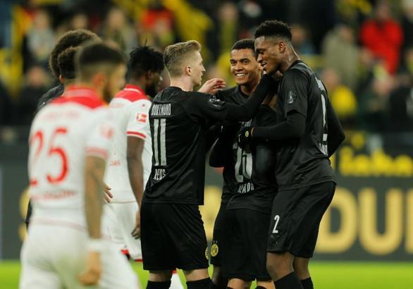 Borussia Dortmund, Düsseldorf'u 5 golle geçti!