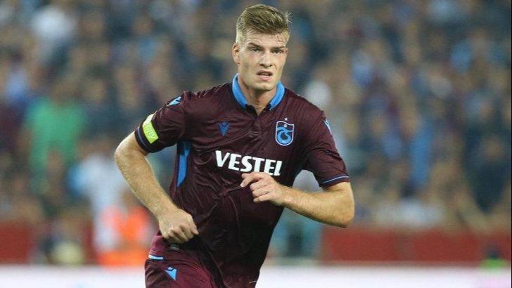Alexander Sörloth, Hugo Rodallega ve Burak Yılmaz'ı solladı
