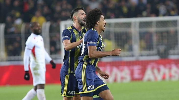 Fenerbahçe'nin füzecisi Luiz Gustavo