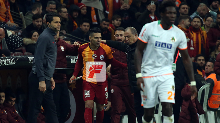 Galatasaray'da Radamel Falcao formasına kavuştu