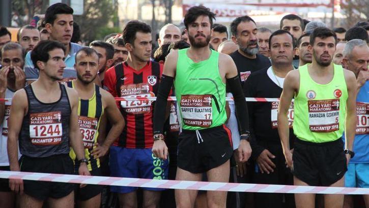 Gazi Yarı Maratonu'na ilgi büyük