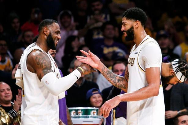 NBA'de Lakers, Davis'in 50 sayı attığı maçta Timberwolves'u yendi