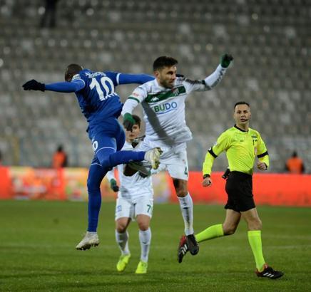 Bursaspor'da savunma alarmı