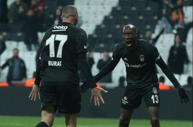 Beşiktaş Atiba Hutchinson'ın sözleşmesini uzatıyor