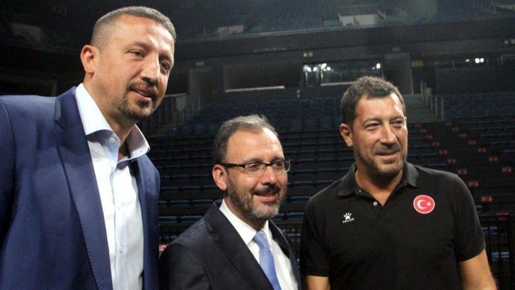 Ufuk Sarıca ile sözleşme uzatıldı!