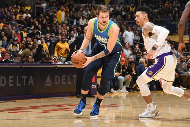 Doncic'li Mavericks, Lakers'ın serisini bitirdi