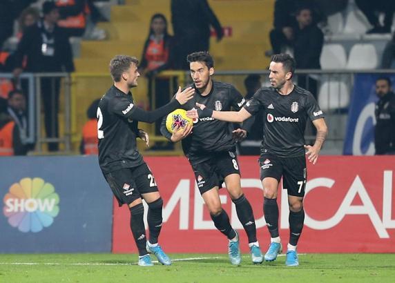 Beşiktaş ilk kez geriden gelip kazandı