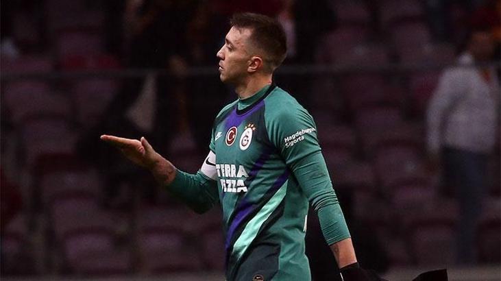 Kahraman Fernando Muslera!