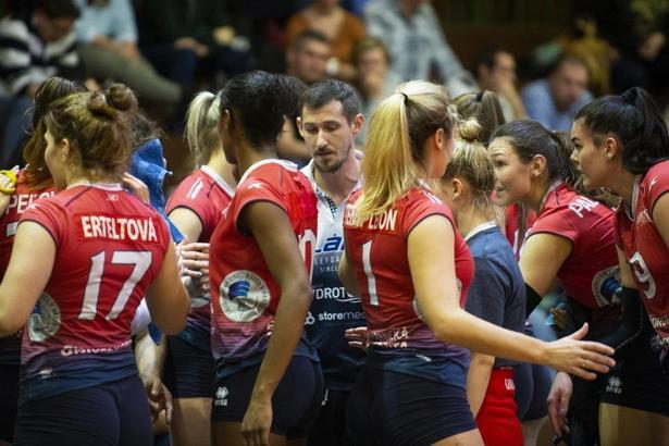Slavia EU - Beylikdüzü Voleybol İhtisas:3 - 0