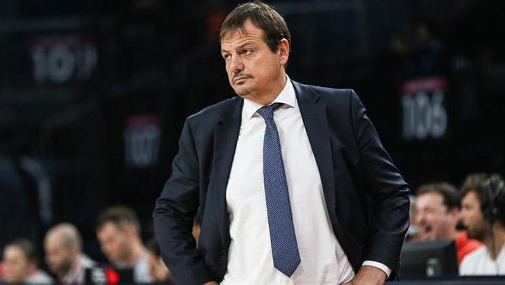 Anadolu Efes Başantrenörü Ergin Ataman'a büyük şok! Otele alınmadı!