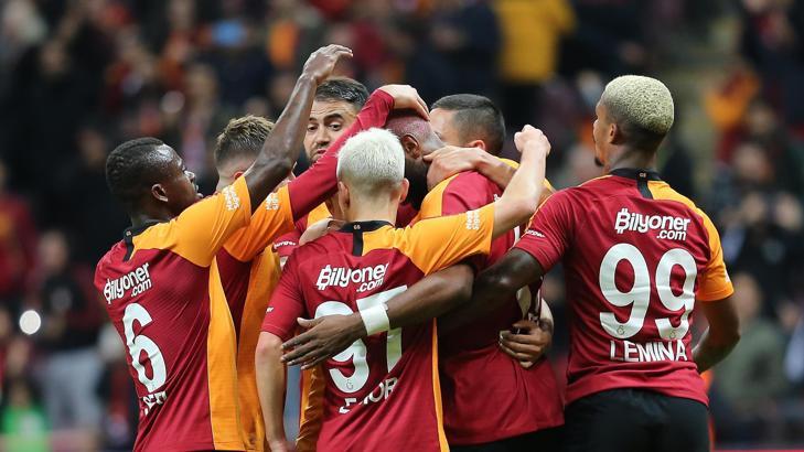 Galatasaray'da hedef 4 maçta 12 puan!