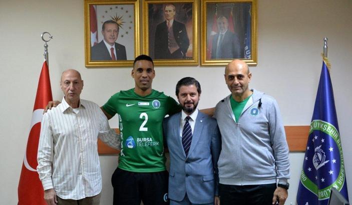 Bursa BŞB. Leonel Marshall'ı aldı