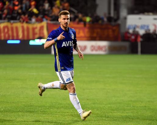 Fenerbahçe'de kurtarıcı Serdar Aziz