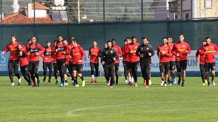 Göztepe, Fener'e kapalı gişe