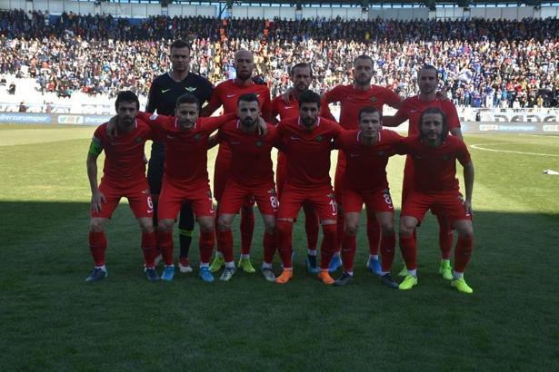Akhisarspor zirve için sahada