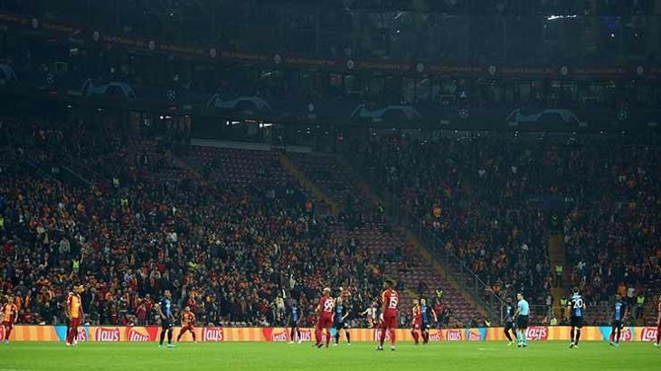 Tribün muhteşemdi