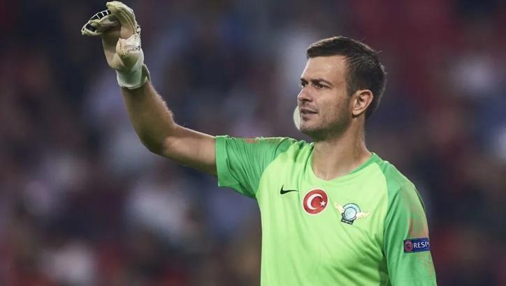 Akhisarspor'da 3 isim formaya hasret kaldı