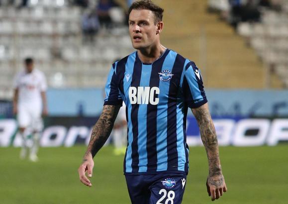 Adana Demirspor Anthony Stokes'u gönderdi