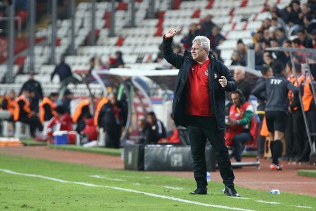 Marius Sumudica isyan etti: VAR'da arıza mı var?