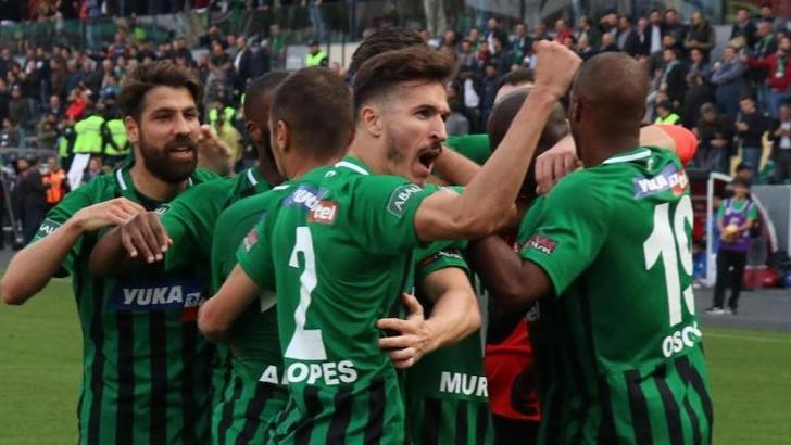 Denizlispor'da galibiyet primi 25'er bin TL