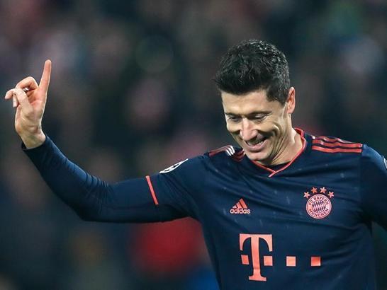 Lewandowski, Messi'yi yakaladı sırada Ronaldo var..
